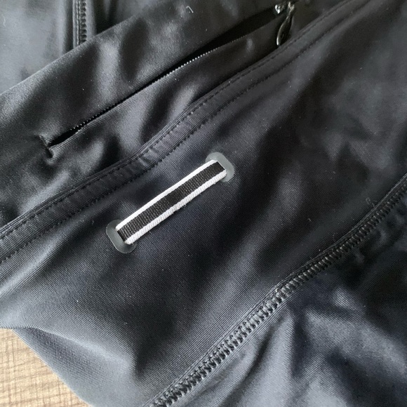 Lululemon speed up shorts - Picture 4 of 6